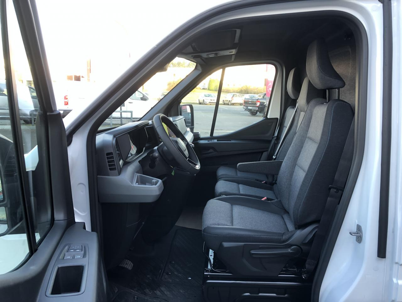 RENAULT Master Extra 3t5 L3H2 2.0 Blue dCi - BVA 170 2025 IV FOURGON Fourgon L3H2 Traction - Van panel: gambar 5 RENAULT Master Extra 3t5 L3H2 2.0 Blue dCi - BVA 170 2025 IV FOURGON Fourgon L3H2 Traction - Van panel: gambar 5