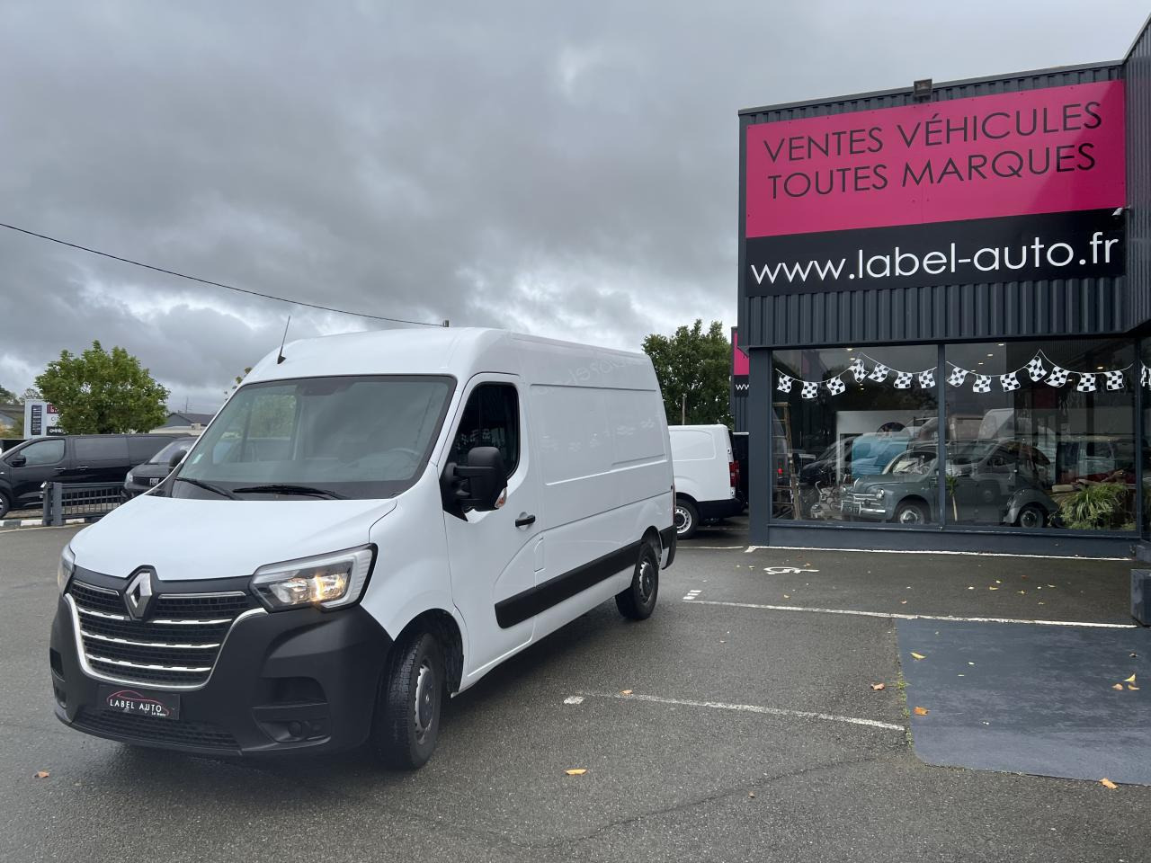 Van panel RENAULT Master Grand Confort F3300 L2H2 2.3 dCi - 135 III FOURGON Fourgon L2H2 Traction PHASE 3: gambar 7 Van panel RENAULT Master Grand Confort F3300 L2H2 2.3 dCi - 135 III FOURGON Fourgon L2H2 Traction PHASE 3: gambar 7