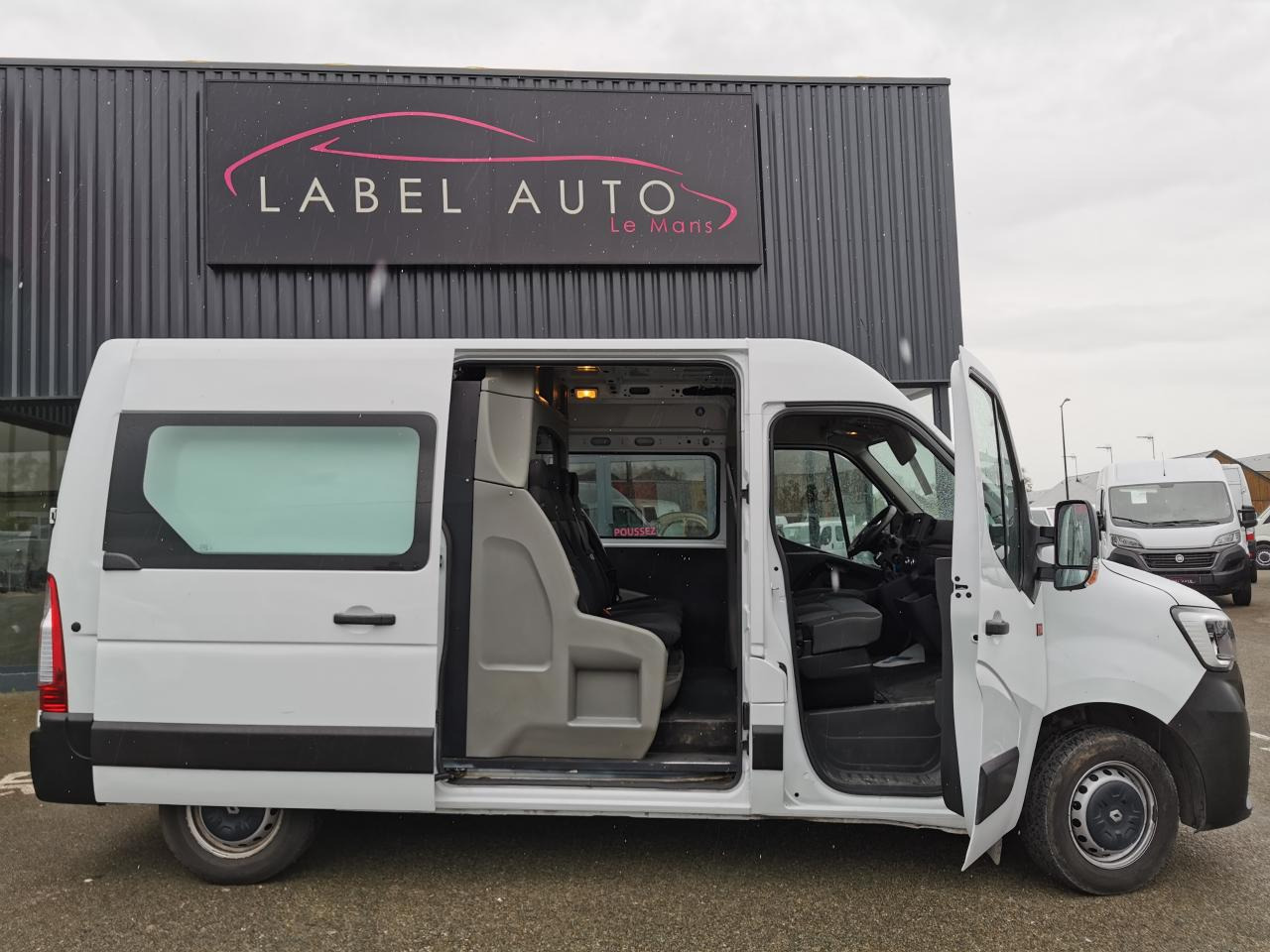 RENAULT Master Grand Confort F3500 L2H2 2.3 Blue dCi - 150 Euro 6e  III CABINE APPROFONDIE Cabine approfondi - Van panel: gambar 3 RENAULT Master Grand Confort F3500 L2H2 2.3 Blue dCi - 150 Euro 6e  III CABINE APPROFONDIE Cabine approfondi - Van panel: gambar 3