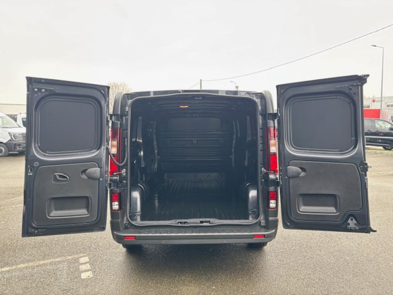 RENAULT Trafic L2H1 3000 Kg 2.0 Blue dCi - 150 2024 III FOURGON Fourgon Advance L2H1 PHASE 3 - Van panel: gambar 3 RENAULT Trafic L2H1 3000 Kg 2.0 Blue dCi - 150 2024 III FOURGON Fourgon Advance L2H1 PHASE 3 - Van panel: gambar 3