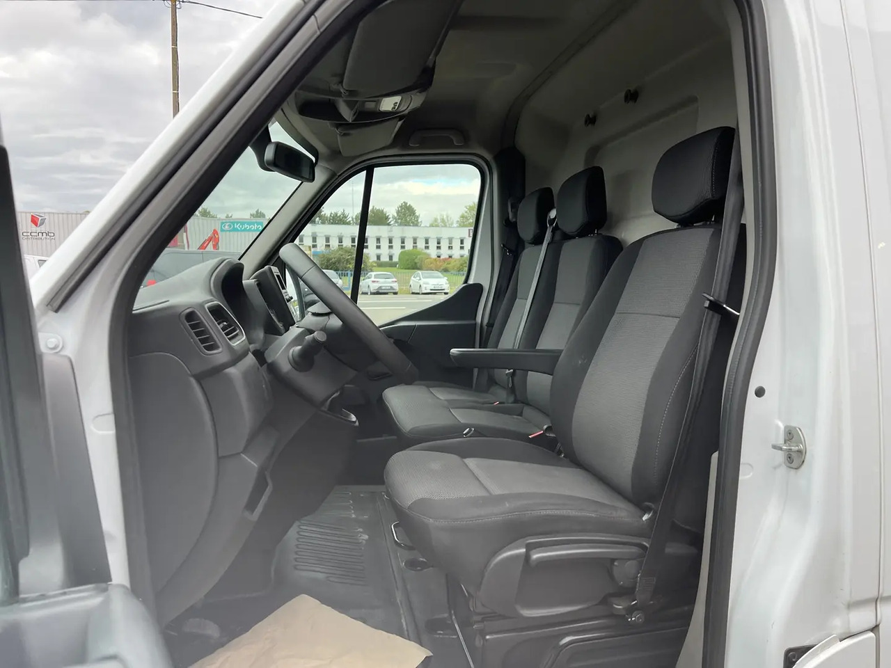 Renault Master F3300 L2H2 2.3 BLUE DCI 135CH CONFORT EURO6 - Van panel: gambar 4 Renault Master F3300 L2H2 2.3 BLUE DCI 135CH CONFORT EURO6 - Van panel: gambar 4