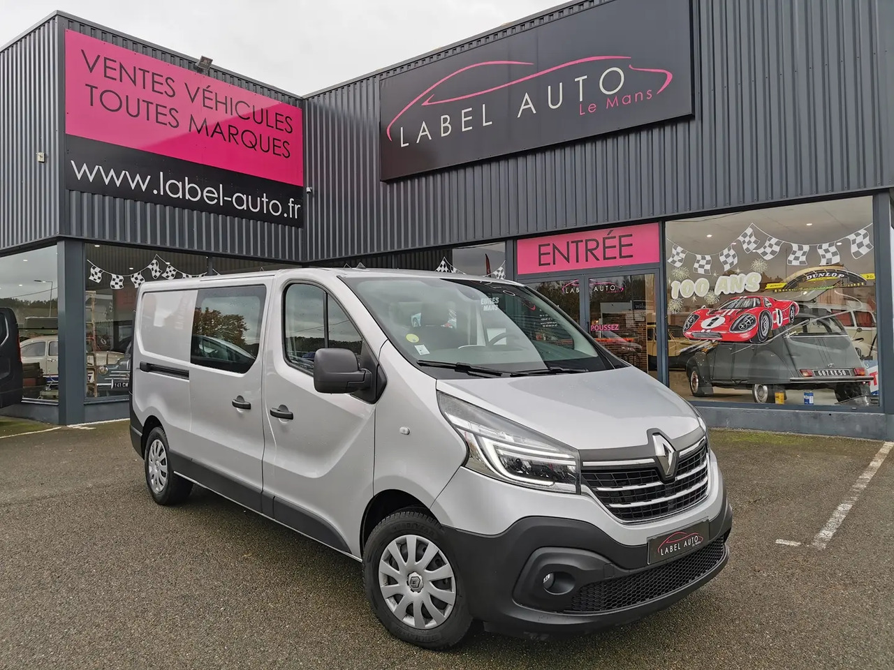Renault Trafic L2H1 1200 2.0 DCI 145CH ENERGY CABINE APPROFONDIE CONFORT EDC E6 - Van kombi: gambar 1 Renault Trafic L2H1 1200 2.0 DCI 145CH ENERGY CABINE APPROFONDIE CONFORT EDC E6 - Van kombi: gambar 1