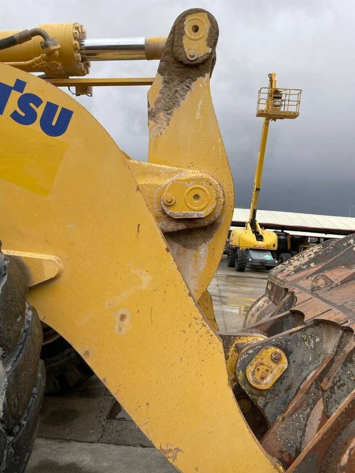 Wheel loader Komatsu WA 600-6: gambar 8