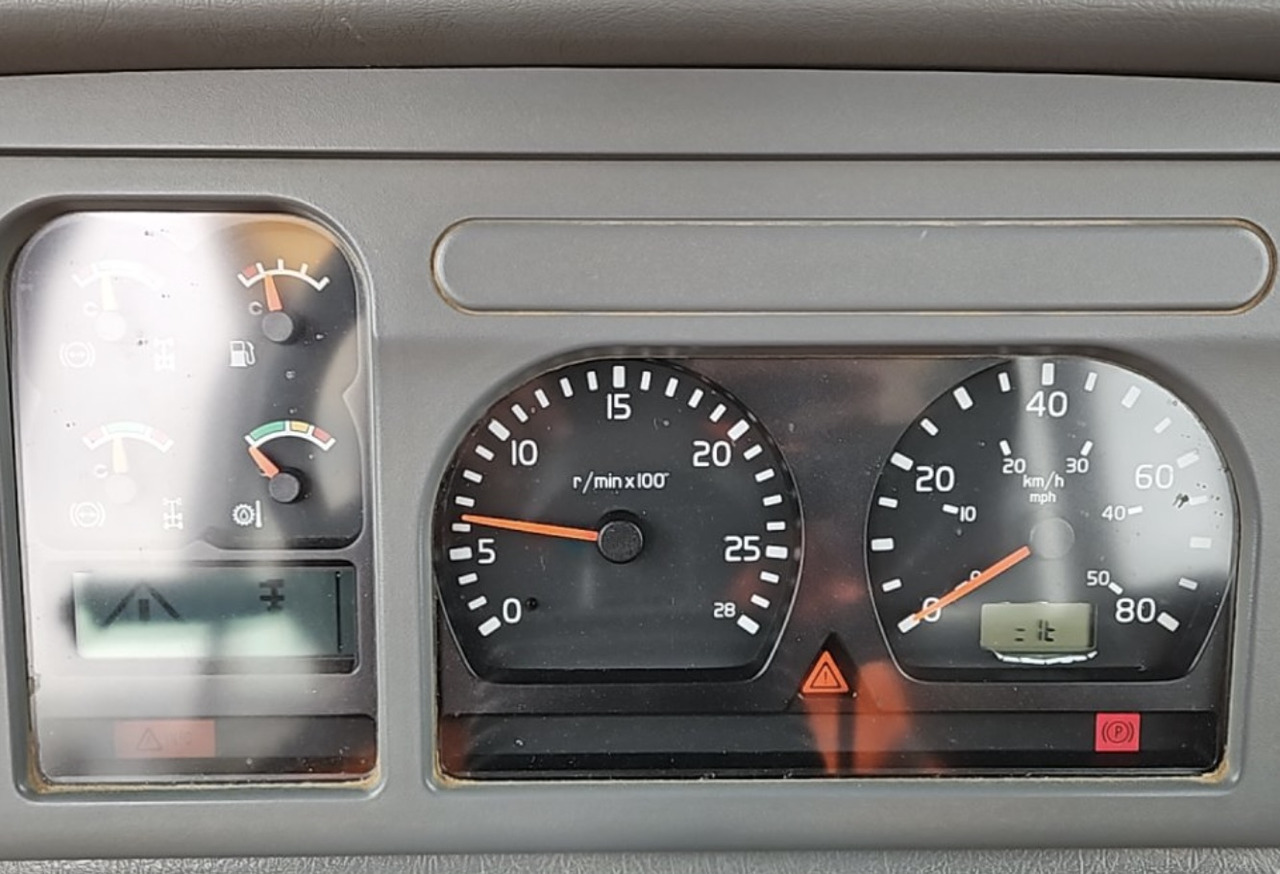 Tempat sampah artikulasi VOLVO A40E: gambar 12 Tempat sampah artikulasi VOLVO A40E: gambar 12