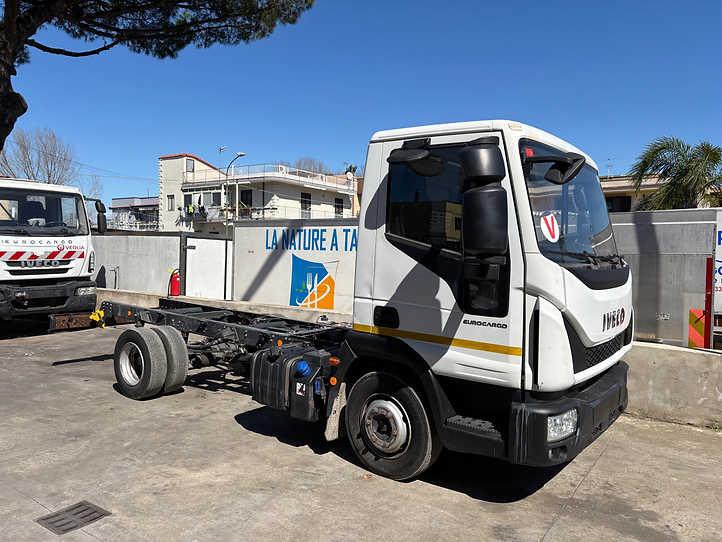 Eurocargo 80el19 - Truk sasis: gambar 1 Eurocargo 80el19 - Truk sasis: gambar 1