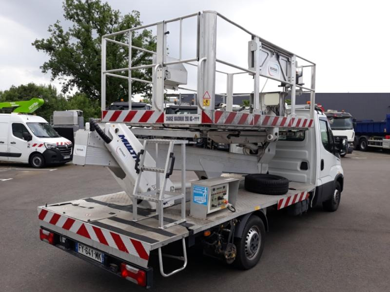 Iveco Daily 35S14 Plateau Nacelle 6m50 Spécial tunnel - Platform udara yang dipasang di truk: gambar 4 Iveco Daily 35S14 Plateau Nacelle 6m50 Spécial tunnel - Platform udara yang dipasang di truk: gambar 4