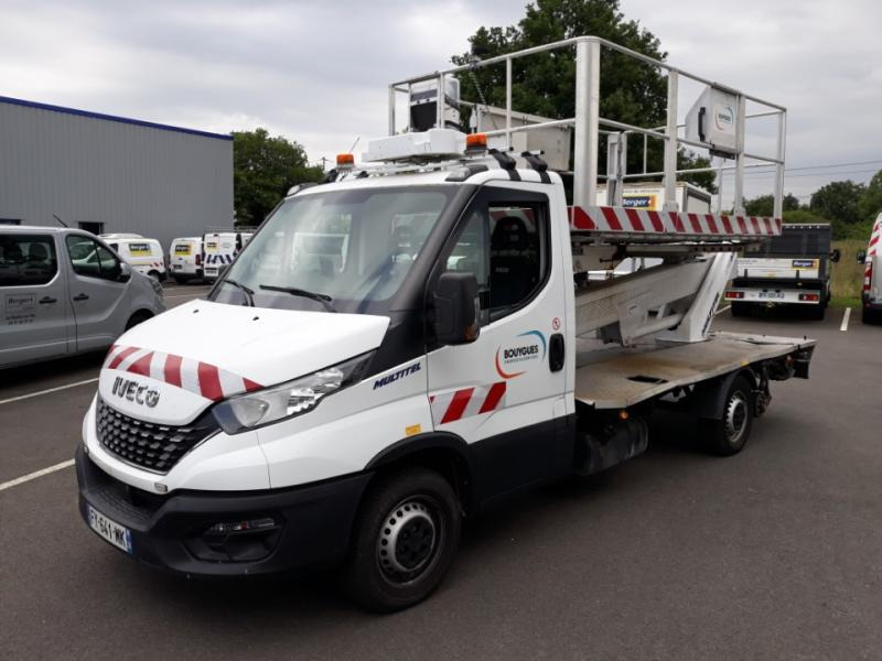 Iveco Daily 35S14 Plateau Nacelle 6m50 Spécial tunnel - Platform udara yang dipasang di truk: gambar 1 Iveco Daily 35S14 Plateau Nacelle 6m50 Spécial tunnel - Platform udara yang dipasang di truk: gambar 1