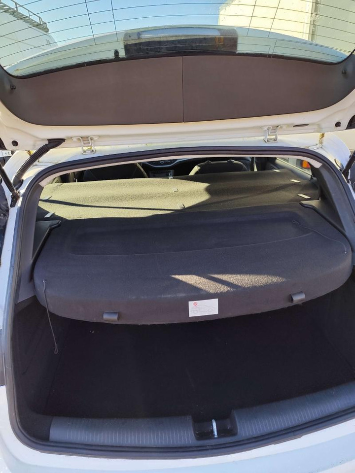 Opel Astra 1,5 Diesel 105 cv BVM6 2 places Edition business - Mobil: gambar 4 Opel Astra 1,5 Diesel 105 cv BVM6 2 places Edition business - Mobil: gambar 4