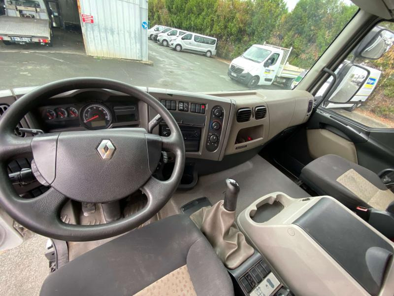 RENAULT PREMIUM 320 CV FOURGON - Truk box: gambar 5 RENAULT PREMIUM 320 CV FOURGON - Truk box: gambar 5