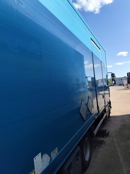 Renault D 7.5 LOW P4x2 210E6 Fourgon Polyfond avec hayon Repliable - Truk box: gambar 5 Renault D 7.5 LOW P4x2 210E6 Fourgon Polyfond avec hayon Repliable - Truk box: gambar 5