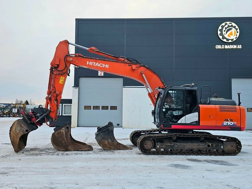 Hitachi ZX 210 LC-6 - Ekskavator perayap: gambar 2 Hitachi ZX 210 LC-6 - Ekskavator perayap: gambar 2