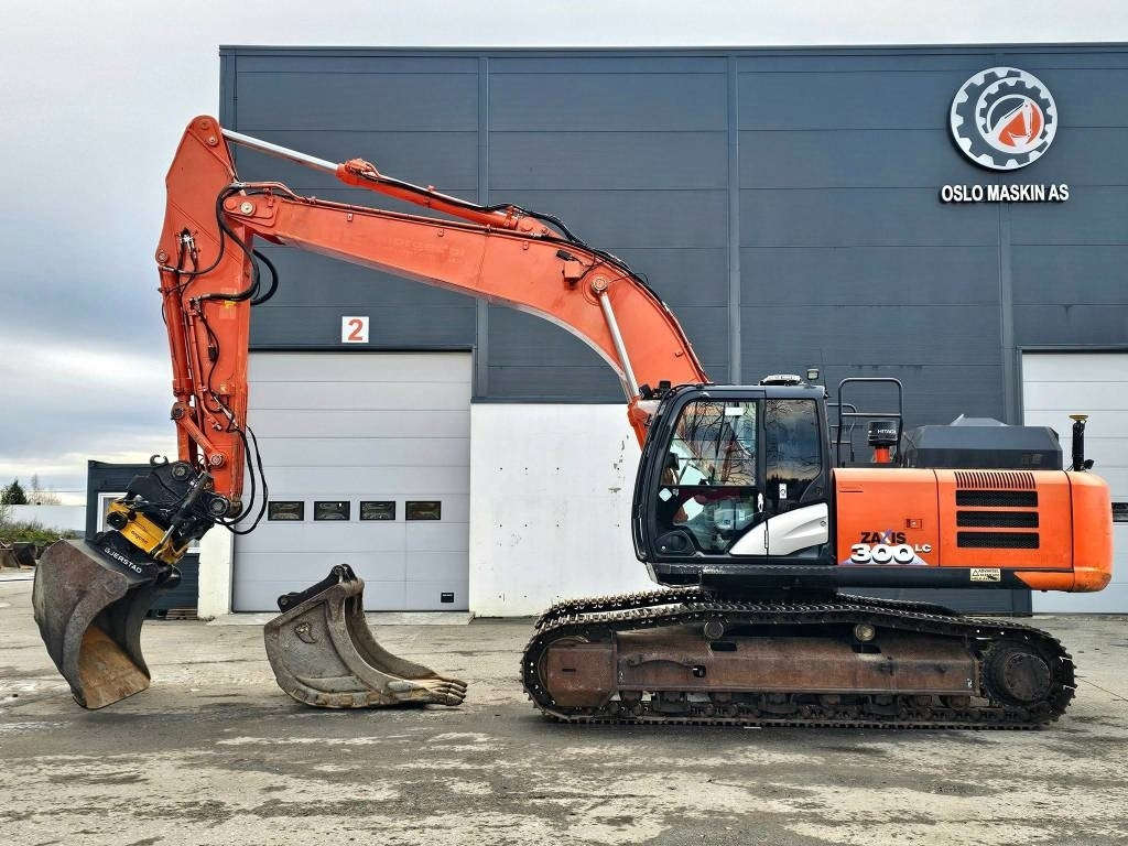 Hitachi ZX 300 LC-6 - Ekskavator perayap: gambar 3 Hitachi ZX 300 LC-6 - Ekskavator perayap: gambar 3