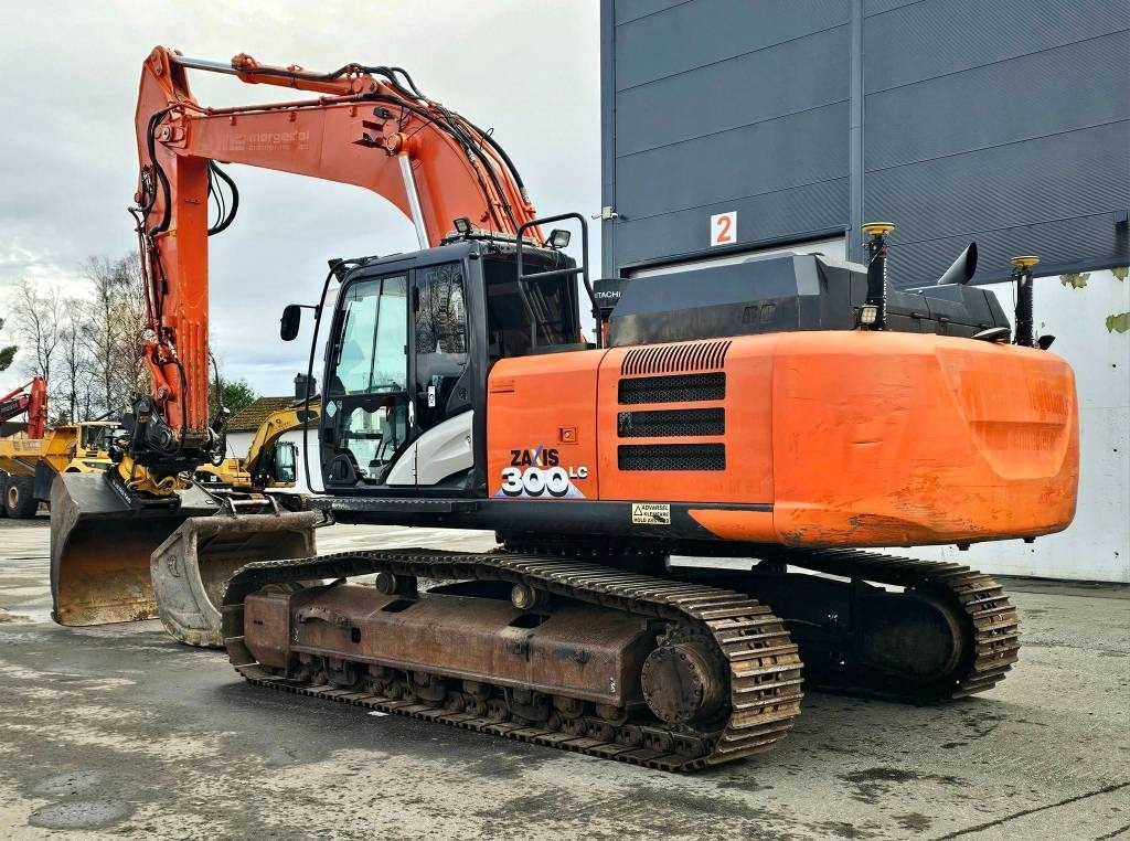 Hitachi ZX 300 LC-6 - Ekskavator perayap: gambar 4 Hitachi ZX 300 LC-6 - Ekskavator perayap: gambar 4