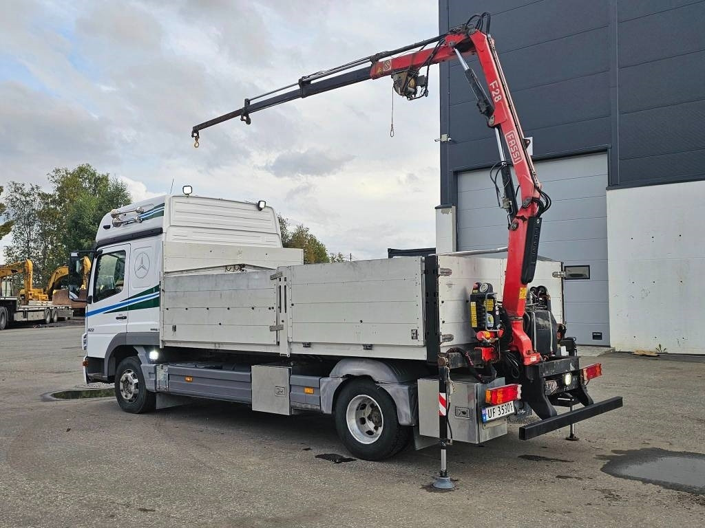 Mercedes-Benz Atego 822 L - Truk flatbed: gambar 5 Mercedes-Benz Atego 822 L - Truk flatbed: gambar 5