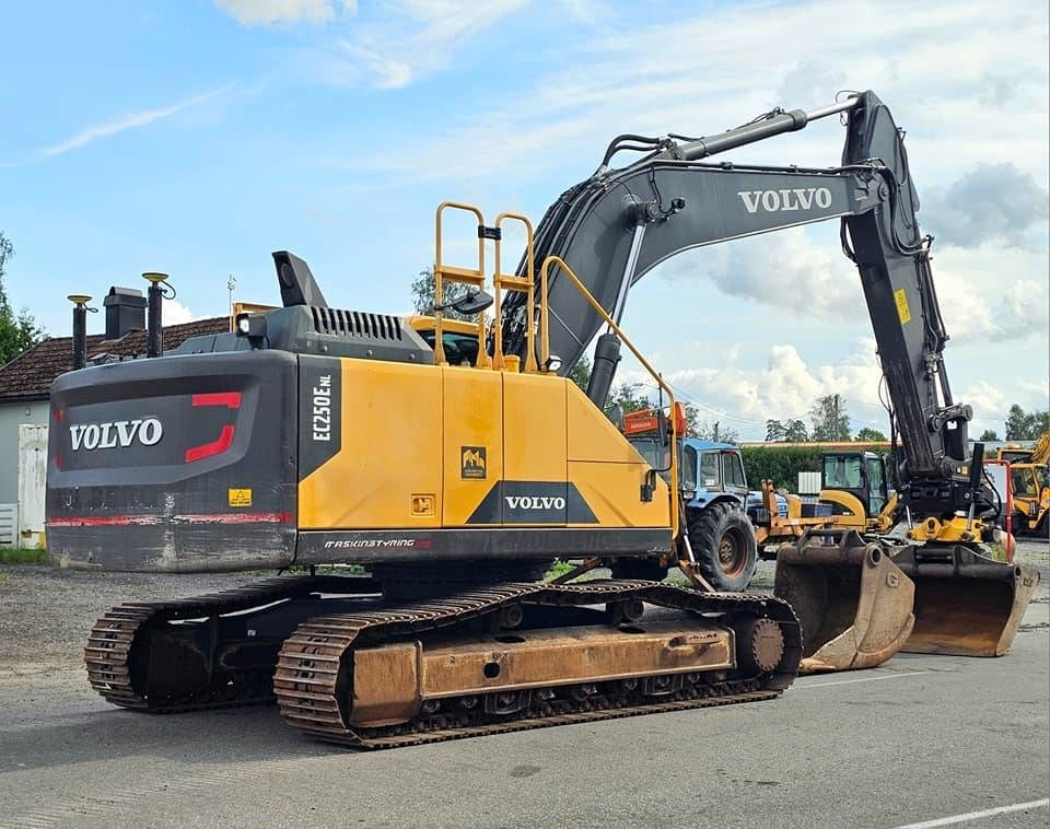 Volvo EC250 ENL - Ekskavator perayap: gambar 5 Volvo EC250 ENL - Ekskavator perayap: gambar 5
