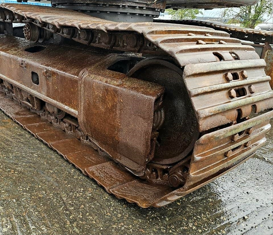Ekskavator perayap Volvo ECR235 DL: gambar 17
