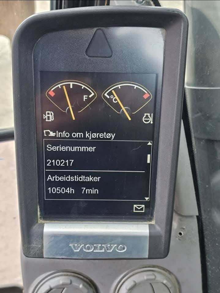 Ekskavator perayap Volvo ECR235 DL: gambar 36