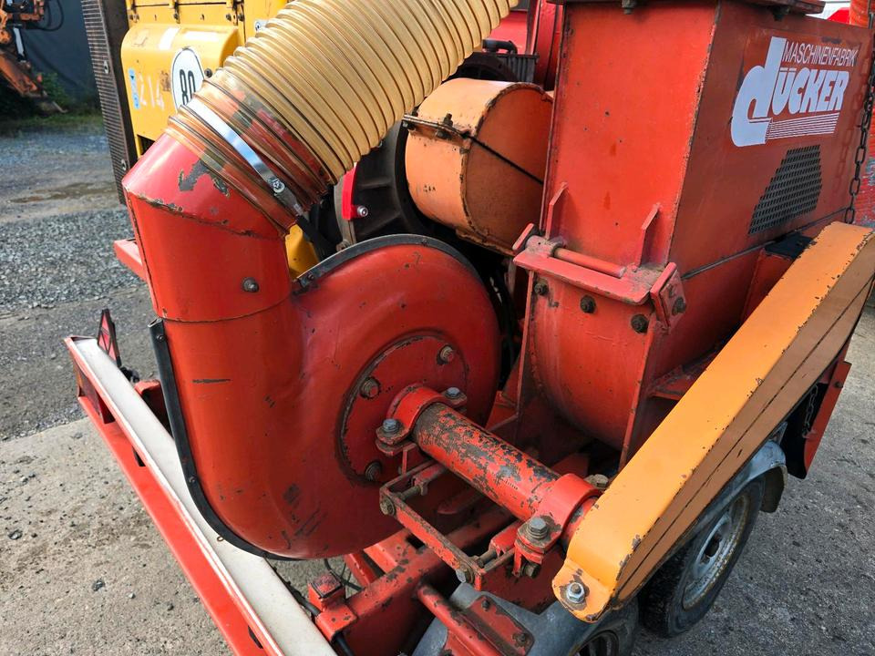 Dücker HM 760 Holzhacker Holzhäcksler Holzhackschnitzler Hacker Häcksler Hatz Diesel 4L40C - Pemotong kayu: gambar 4 Dücker HM 760 Holzhacker Holzhäcksler Holzhackschnitzler Hacker Häcksler Hatz Diesel 4L40C - Pemotong kayu: gambar 4