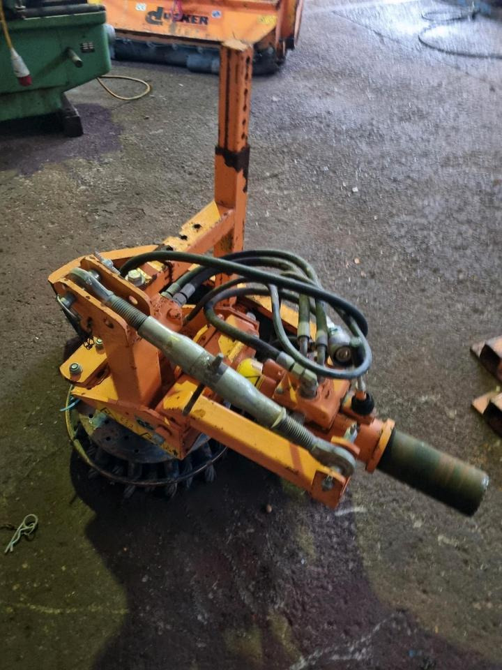 Dücker PFP 600 Wildkrautbürste Wildkrautbesen Mähausleger Böschungsmulcher Böschungsmäher UNA DUA 700 800 600 500 für Unimog Mulag Gilbers - Sapu: gambar 4 Dücker PFP 600 Wildkrautbürste Wildkrautbesen Mähausleger Böschungsmulcher Böschungsmäher UNA DUA 700 800 600 500 für Unimog Mulag Gilbers - Sapu: gambar 4