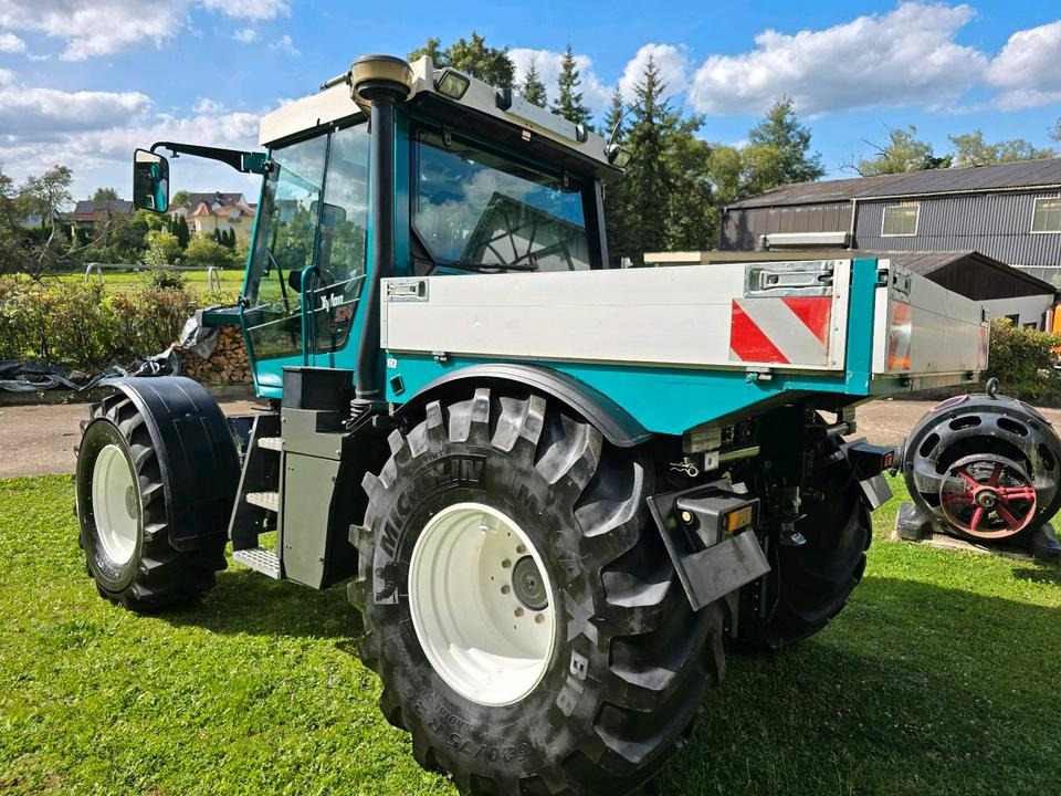 Fendt Xylon 524 Ez. 2003 50kmh 7900 Stunden Traktor Schlepper 522 520 - Traktor mengangkang: gambar 5 Fendt Xylon 524 Ez. 2003 50kmh 7900 Stunden Traktor Schlepper 522 520 - Traktor mengangkang: gambar 5