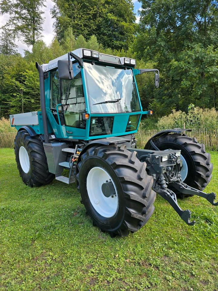 Fendt Xylon 524 Ez. 2003 50kmh 7900 Stunden Traktor Schlepper 522 520 - Traktor mengangkang: gambar 1 Fendt Xylon 524 Ez. 2003 50kmh 7900 Stunden Traktor Schlepper 522 520 - Traktor mengangkang: gambar 1