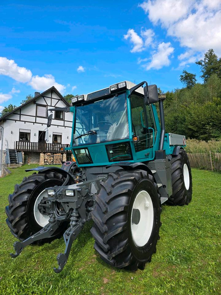 Fendt Xylon 524 Ez. 2003 50kmh 7900 Stunden Traktor Schlepper 522 520 - Traktor mengangkang: gambar 2 Fendt Xylon 524 Ez. 2003 50kmh 7900 Stunden Traktor Schlepper 522 520 - Traktor mengangkang: gambar 2