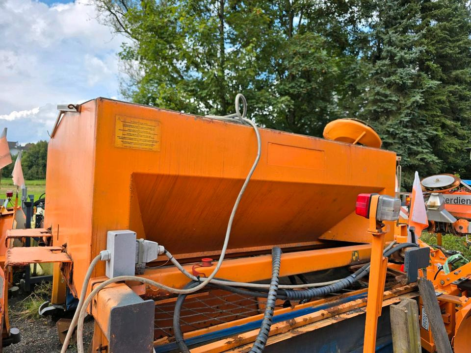 Gmeiner STA 2000TC Salzstreuer 2m3 Streuautomat Salzsilo Winterdienst Unimog 405 U300 400 500 423 427 430 318 Multicar tremo - Penyebar pasir/ Garam: gambar 3 Gmeiner STA 2000TC Salzstreuer 2m3 Streuautomat Salzsilo Winterdienst Unimog 405 U300 400 500 423 427 430 318 Multicar tremo - Penyebar pasir/ Garam: gambar 3