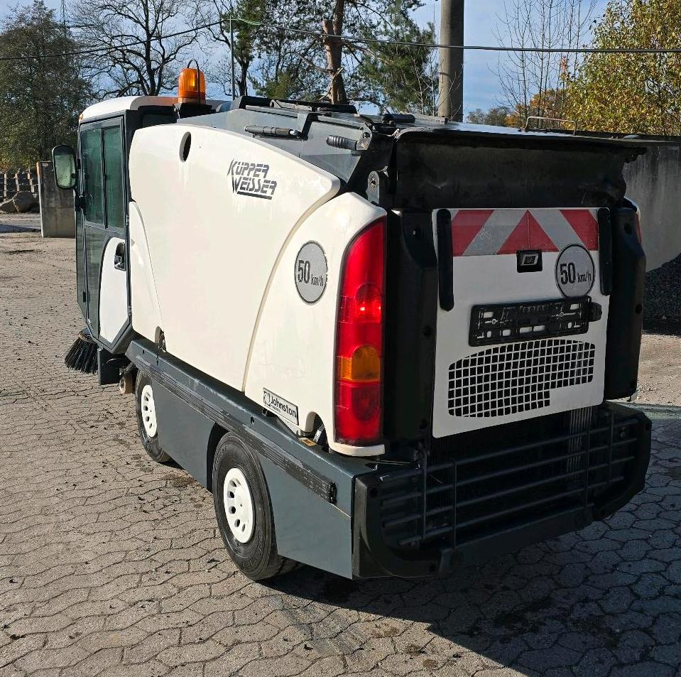 Küpper-Weisser Boschung Compact 50 Kehrmaschine Straßenkehrmaschine Kehreinheit Straßenreiniger - Penyapu jalan: gambar 4 Küpper-Weisser Boschung Compact 50 Kehrmaschine Straßenkehrmaschine Kehreinheit Straßenreiniger - Penyapu jalan: gambar 4