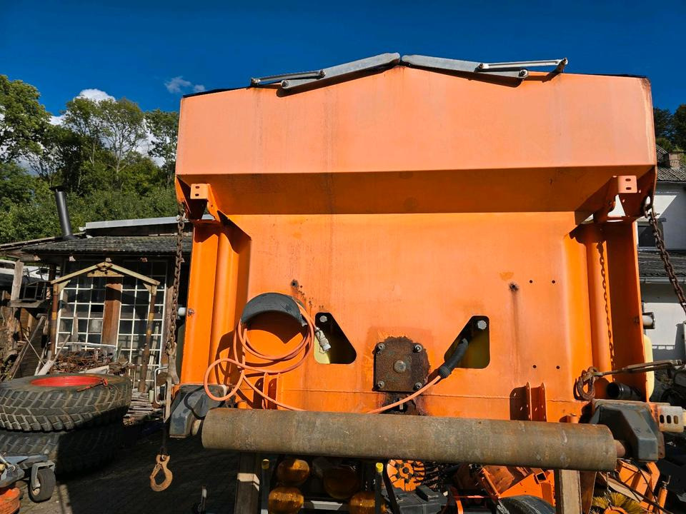 Küpper-Weisser IMSSN E29050WFA Salzstreuer Salzsilo Streuaufsatz für LKW 5m3 - Penyebar pasir/ Garam: gambar 3 Küpper-Weisser IMSSN E29050WFA Salzstreuer Salzsilo Streuaufsatz für LKW 5m3 - Penyebar pasir/ Garam: gambar 3