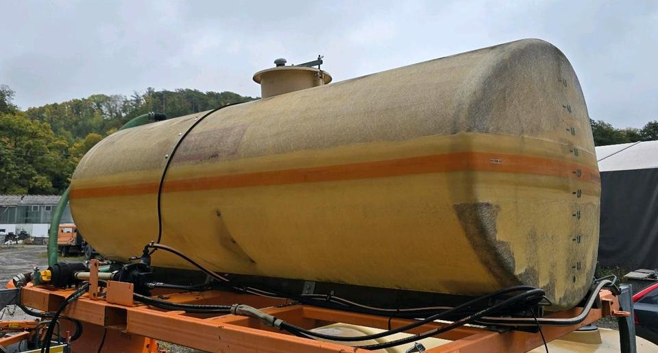 Mulag 5000FL 5m3 Wassertank Speidel Wasserfass für Unimog UGE UGN 405 U300 400 500 427 430 LKW Boschung wassertank Laugentank Bewässerung 5000liter LKW - Kontainer tangki: gambar 4 Mulag 5000FL 5m3 Wassertank Speidel Wasserfass für Unimog UGE UGN 405 U300 400 500 427 430 LKW Boschung wassertank Laugentank Bewässerung 5000liter LKW - Kontainer tangki: gambar 4