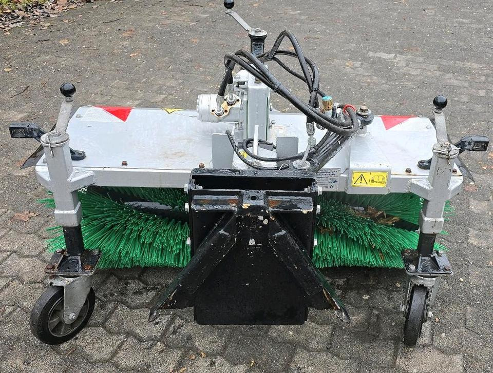 KIF CM 1600 Kehrmaschine Straßenkehrmaschine Kehrbesen für Multicar Tremo Iseki Kubota - Peralatan lainnya: gambar 2 KIF CM 1600 Kehrmaschine Straßenkehrmaschine Kehrbesen für Multicar Tremo Iseki Kubota - Peralatan lainnya: gambar 2