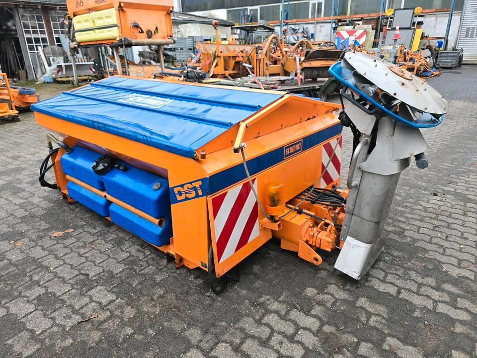 Schmidt DST25-FH 2-Kammer Salzstreuer Winterdienst Streuautomat Stratos SST MITOS Streusilo Solestreuer passend für UNIMOG 405/10 405/12 UGE UGN U300 400 500 530 430 318 423 - Penyebar pasir/ Garam: gambar 1 Schmidt DST25-FH 2-Kammer Salzstreuer Winterdienst Streuautomat Stratos SST MITOS Streusilo Solestreuer passend für UNIMOG 405/10 405/12 UGE UGN U300 400 500 530 430 318 423 - Penyebar pasir/ Garam: gambar 1