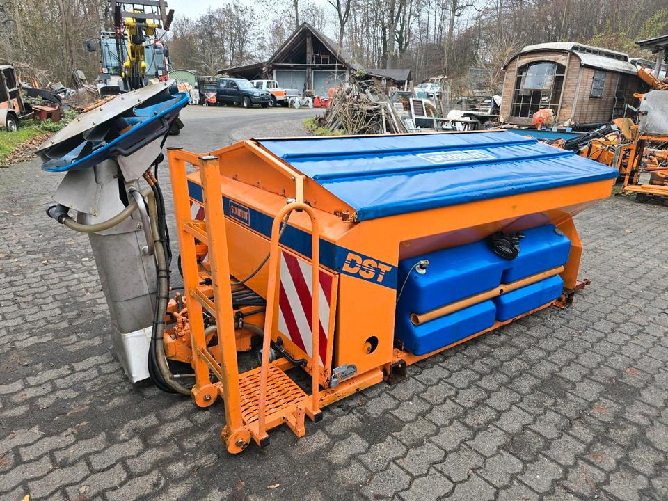 Schmidt DST25-FH 2-Kammer Salzstreuer Winterdienst Streuautomat Stratos SST MITOS Streusilo Solestreuer passend für UNIMOG 405/10 405/12 UGE UGN U300 400 500 530 430 318 423 - Penyebar pasir/ Garam: gambar 4 Schmidt DST25-FH 2-Kammer Salzstreuer Winterdienst Streuautomat Stratos SST MITOS Streusilo Solestreuer passend für UNIMOG 405/10 405/12 UGE UGN U300 400 500 530 430 318 423 - Penyebar pasir/ Garam: gambar 4
