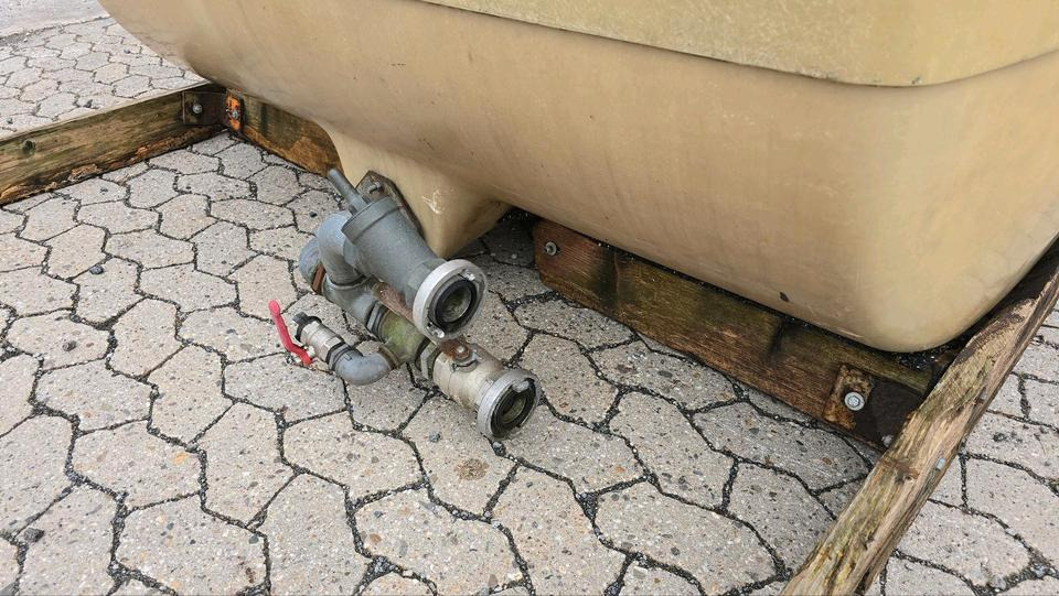 Schmidt Mulag 2m3 Wassertank Wasserfass Speidel für Unimog UGE UGN 405 U300 400 500 427 430 LKW Boschung wassertank Laugentank Bewässerung 5000liter - Kontainer tangki: gambar 5 Schmidt Mulag 2m3 Wassertank Wasserfass Speidel für Unimog UGE UGN 405 U300 400 500 427 430 LKW Boschung wassertank Laugentank Bewässerung 5000liter - Kontainer tangki: gambar 5