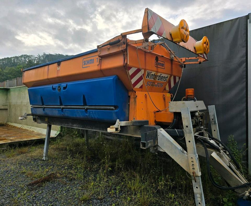 Penyebar pasir/ Garam Schmidt Stratos S80 8m3 Salzstreuer Salzsilo Aufbaustreuer LKW Winterdienst Küpper-Weisser: gambar 6