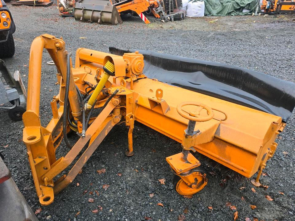 Schmidt VKS Kehrmaschine Straßenkehrmaschine Frontkehrmaschine Kehrbesen für Radlader Unimog Traktor - Sapu: gambar 2 Schmidt VKS Kehrmaschine Straßenkehrmaschine Frontkehrmaschine Kehrbesen für Radlader Unimog Traktor - Sapu: gambar 2