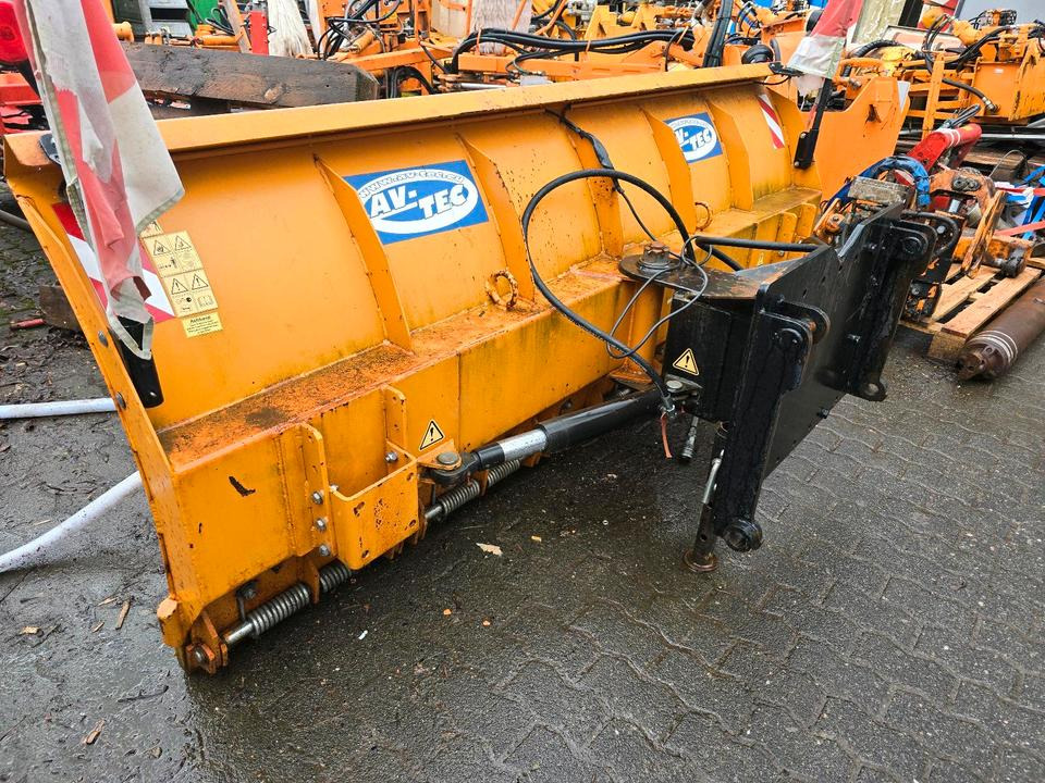 Schneepflug für Schaeff U. Yanmar Radlader Schneeschild Schneeschieber Schmidt Winterdienst - Bajak salju: gambar 1 Schneepflug für Schaeff U. Yanmar Radlader Schneeschild Schneeschieber Schmidt Winterdienst - Bajak salju: gambar 1