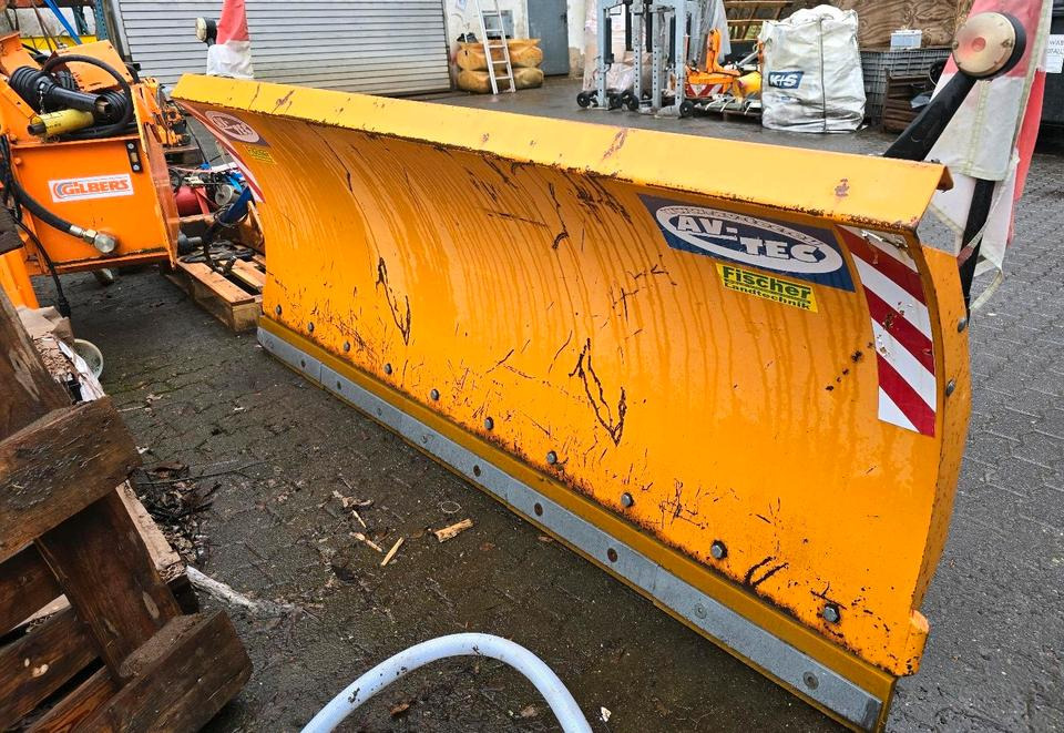 Schneepflug für Schaeff U. Yanmar Radlader Schneeschild Schneeschieber Schmidt Winterdienst - Bajak salju: gambar 4 Schneepflug für Schaeff U. Yanmar Radlader Schneeschild Schneeschieber Schmidt Winterdienst - Bajak salju: gambar 4