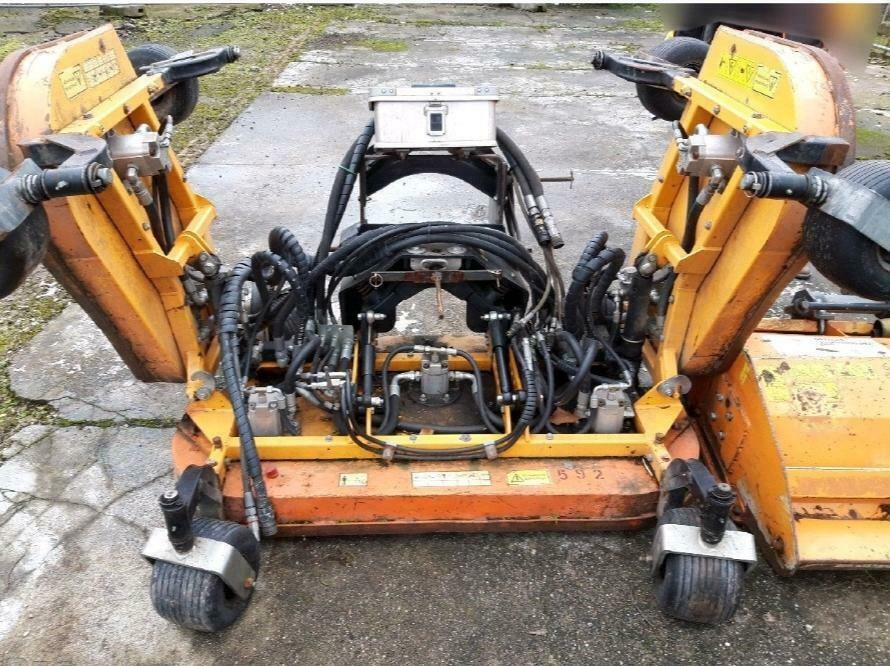 Stensballe Mähdeck 340cm Sichelmähwerk für Reformtrac Metrac Böschungsmulcher Sichelmähdeck terratrac Metrac Reform Hangmäher - Mesin pemotong rumput: gambar 1 Stensballe Mähdeck 340cm Sichelmähwerk für Reformtrac Metrac Böschungsmulcher Sichelmähdeck terratrac Metrac Reform Hangmäher - Mesin pemotong rumput: gambar 1