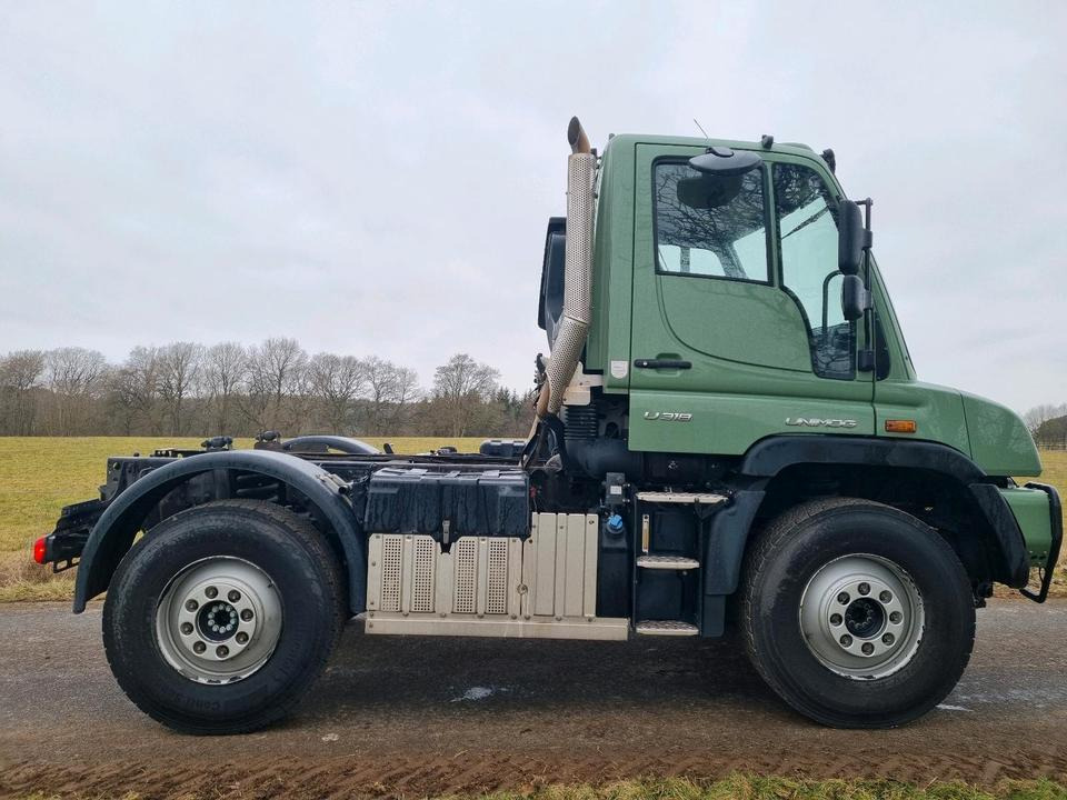 Unimog 318 Mercedes-Benz U 405 323 327 423 418 427 430 530 300 400 500 Automatik Euro 6 - Truk sasis, Kendaraan Kota/ Khusus: gambar 4 Unimog 318 Mercedes-Benz U 405 323 327 423 418 427 430 530 300 400 500 Automatik Euro 6 - Truk sasis, Kendaraan Kota/ Khusus: gambar 4