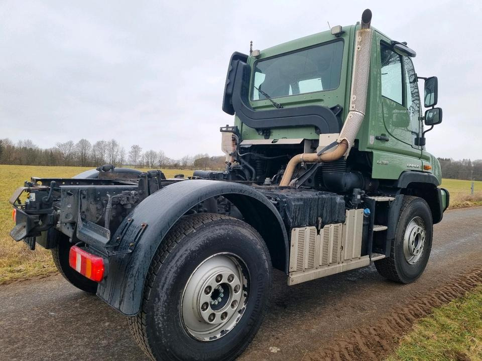 Unimog 318 Mercedes-Benz U 405 323 327 423 418 427 430 530 300 400 500 Automatik Euro 6 - Truk sasis, Kendaraan Kota/ Khusus: gambar 5 Unimog 318 Mercedes-Benz U 405 323 327 423 418 427 430 530 300 400 500 Automatik Euro 6 - Truk sasis, Kendaraan Kota/ Khusus: gambar 5