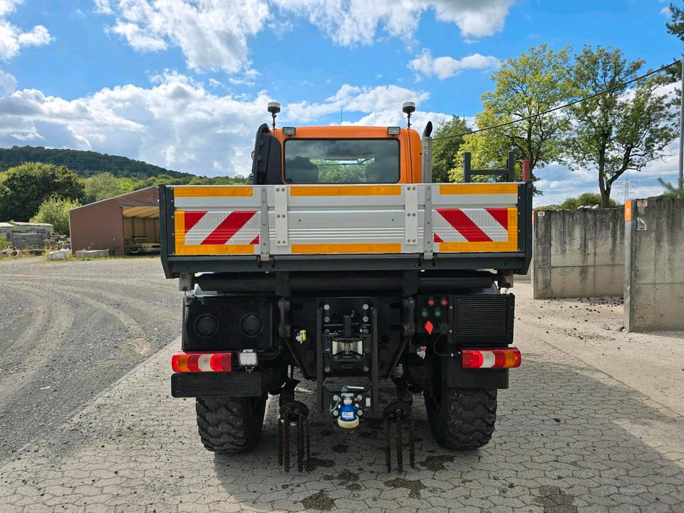 Truk bajak salju Unimog U429 NKS-F-UGE-42 Mercedes-Benz 405/10 405/12 UGE Mercedes-Benz U 318 323 327 423 427 429 430 EasyDrive Variopilot Mulag MKM 700 Böschungsmäher Böschungsmulcher Bucher Salzstreuer: gambar 10