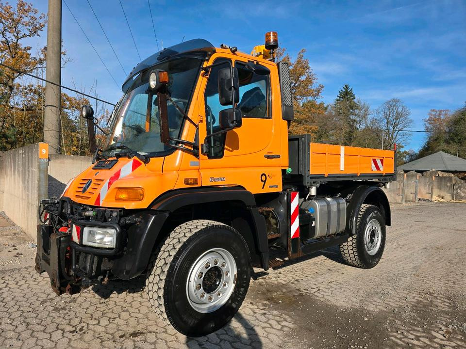 Unimog U500 2011 Bluetec 5 405/10 405/12 NKS-Z-UGN-43K Bluetec 5 Mercedes-Benz UGE UGN Hydrostat 6 Zylinder EasyDrive Variopilot Wechsellenkung - Truk bajak salju: gambar 1 Unimog U500 2011 Bluetec 5 405/10 405/12 NKS-Z-UGN-43K Bluetec 5 Mercedes-Benz UGE UGN Hydrostat 6 Zylinder EasyDrive Variopilot Wechsellenkung - Truk bajak salju: gambar 1