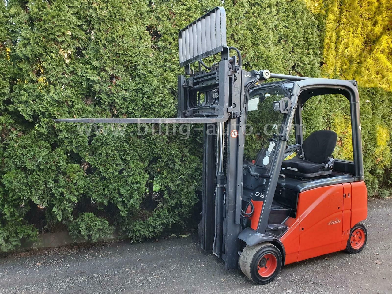Linde E18 PH 4-Rad Seitenschieber*Zinkenverstellung* - Forklift listrik: gambar 1 Linde E18 PH 4-Rad Seitenschieber*Zinkenverstellung* - Forklift listrik: gambar 1