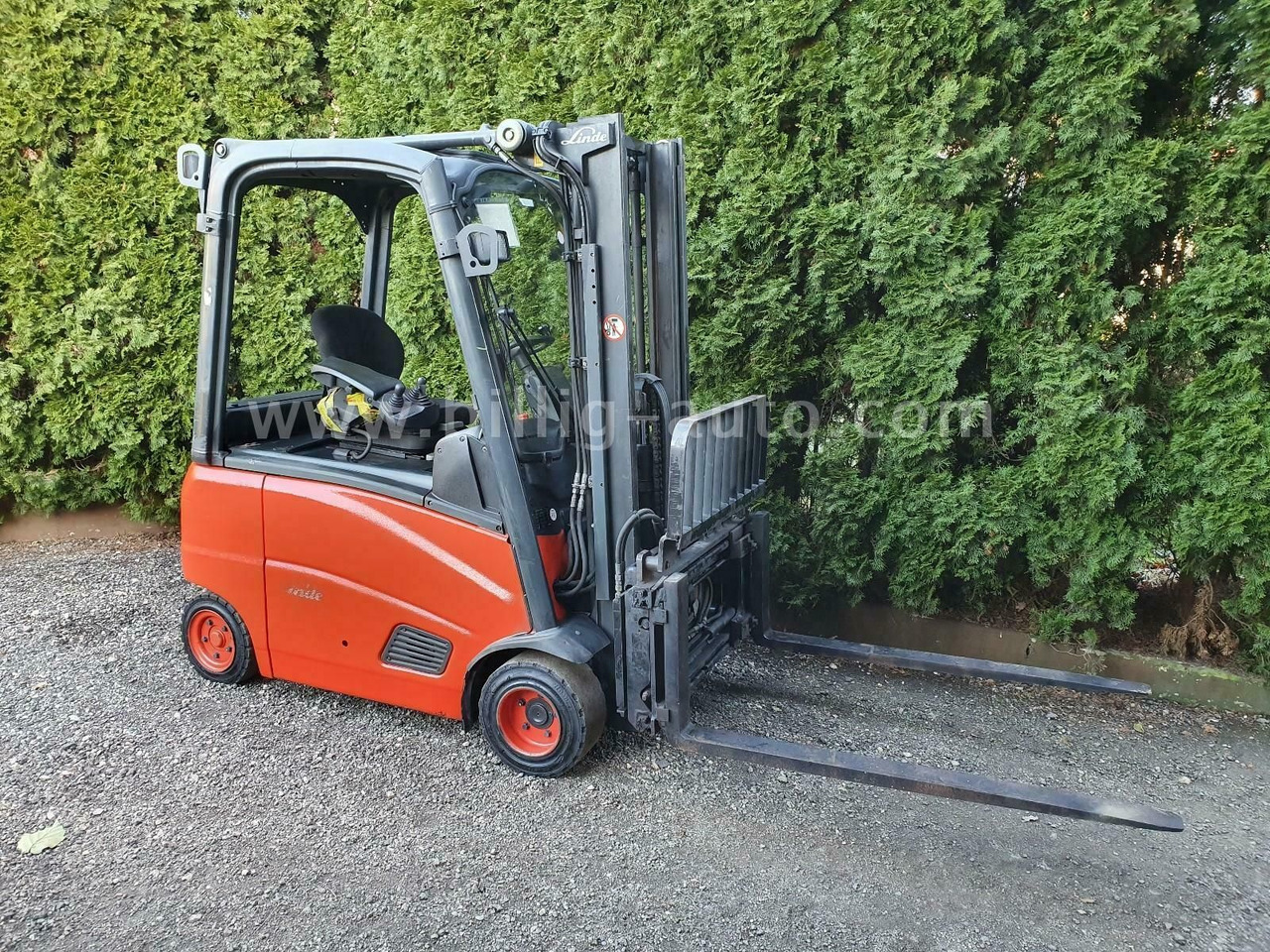 Linde E18 PH 4-Rad Seitenschieber*Zinkenverstellung* - Forklift listrik: gambar 5 Linde E18 PH 4-Rad Seitenschieber*Zinkenverstellung* - Forklift listrik: gambar 5