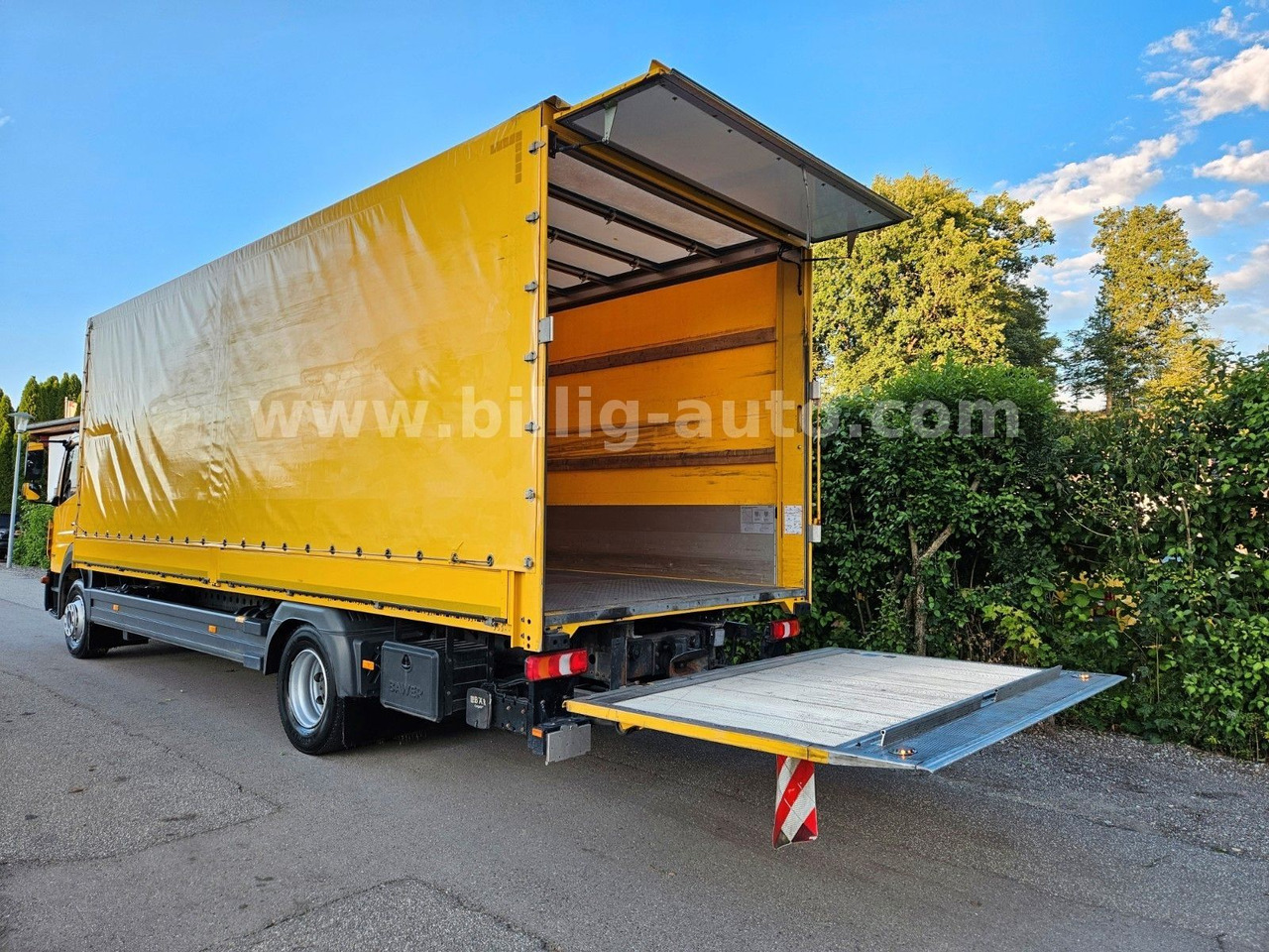 Mercedes-Benz Atego 1327 L * BREMS/SPUR-ASS*DIFF.*LBW*AHK*7.2m - Truk dengan terpal samping: gambar 1 Mercedes-Benz Atego 1327 L * BREMS/SPUR-ASS*DIFF.*LBW*AHK*7.2m - Truk dengan terpal samping: gambar 1