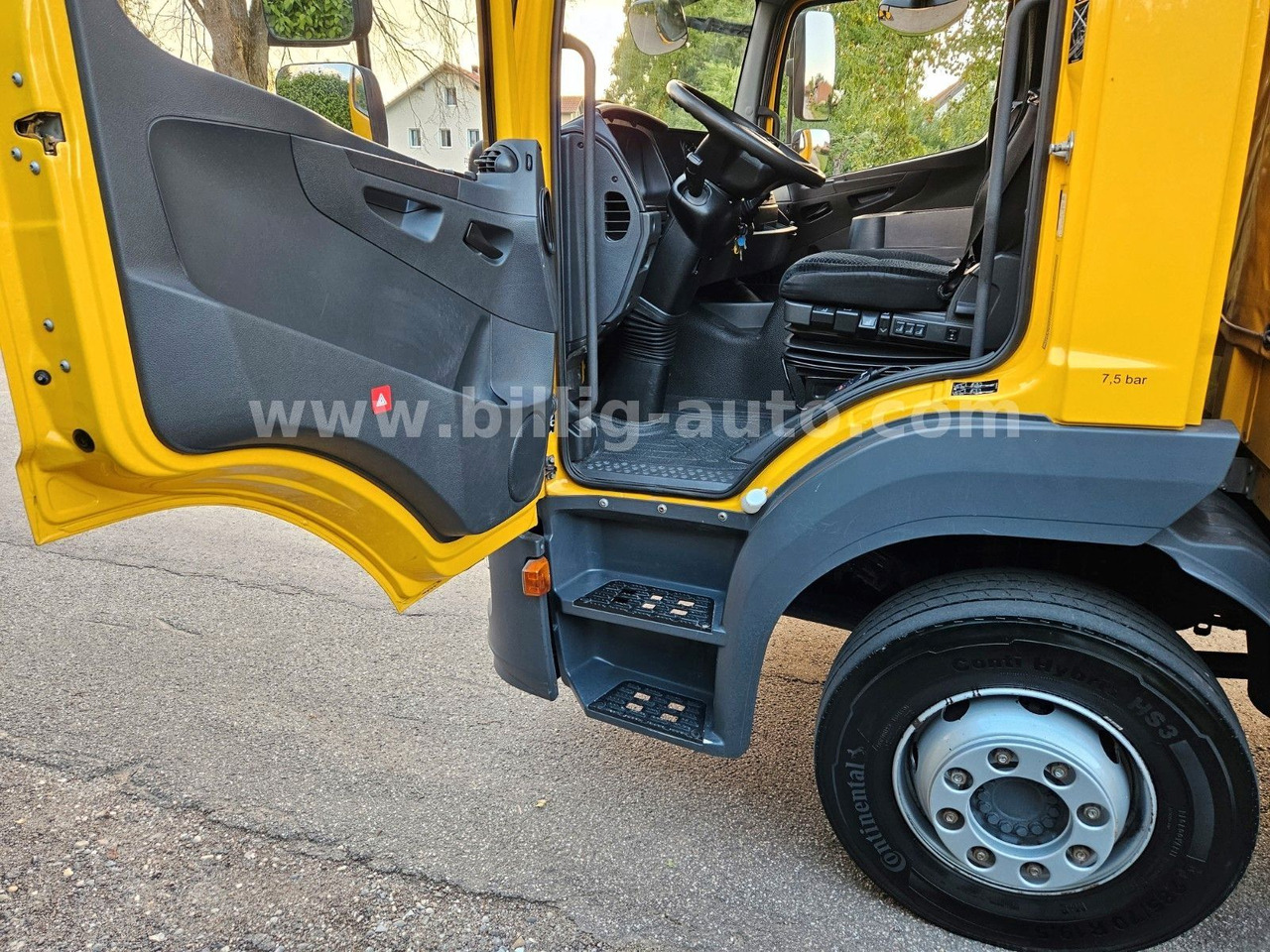Truk box Mercedes-Benz Atego 1327 L * BREMS/SPUR-ASS*DIFF.*LBW*AHK*7.2m: gambar 7