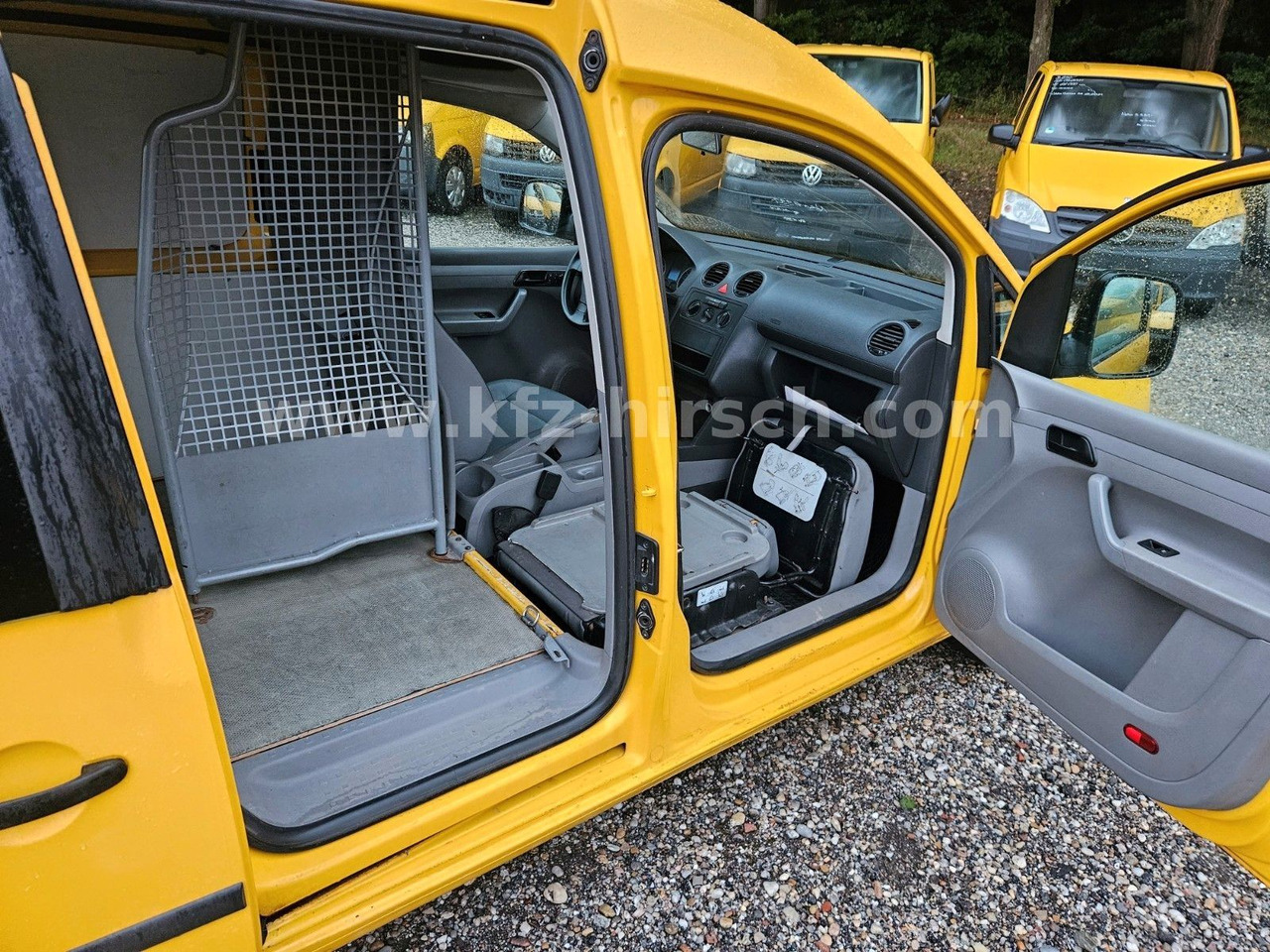 Volkswagen Caddy 2.0SDI*2xSchiebetüre*1.Hand* - Van kecil: gambar 4 Volkswagen Caddy 2.0SDI*2xSchiebetüre*1.Hand* - Van kecil: gambar 4