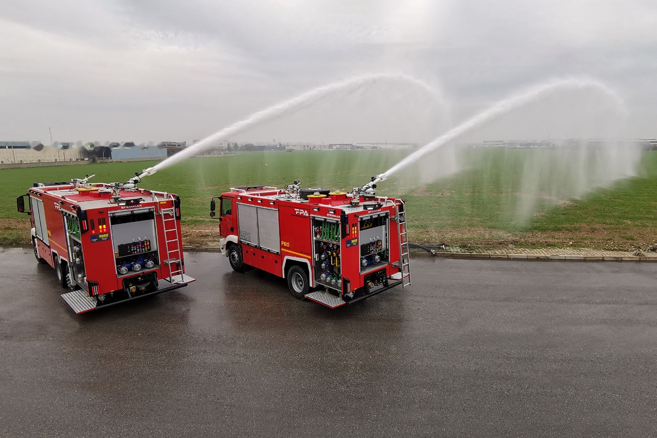 EFEMMAK Lx-Industrial Fire Vehicle - Truk pemadam kebakaran: gambar 2 EFEMMAK Lx-Industrial Fire Vehicle - Truk pemadam kebakaran: gambar 2