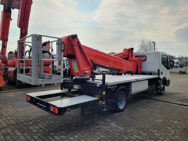 Nissan Cabstar NT400 podnośnik koszowy 24 m Versalift VTX-240 - Platform udara yang dipasang di truk: gambar 4 Nissan Cabstar NT400 podnośnik koszowy 24 m Versalift VTX-240 - Platform udara yang dipasang di truk: gambar 4
